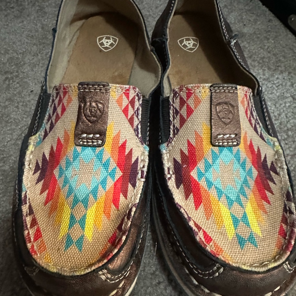 Women’s Ariat shoes